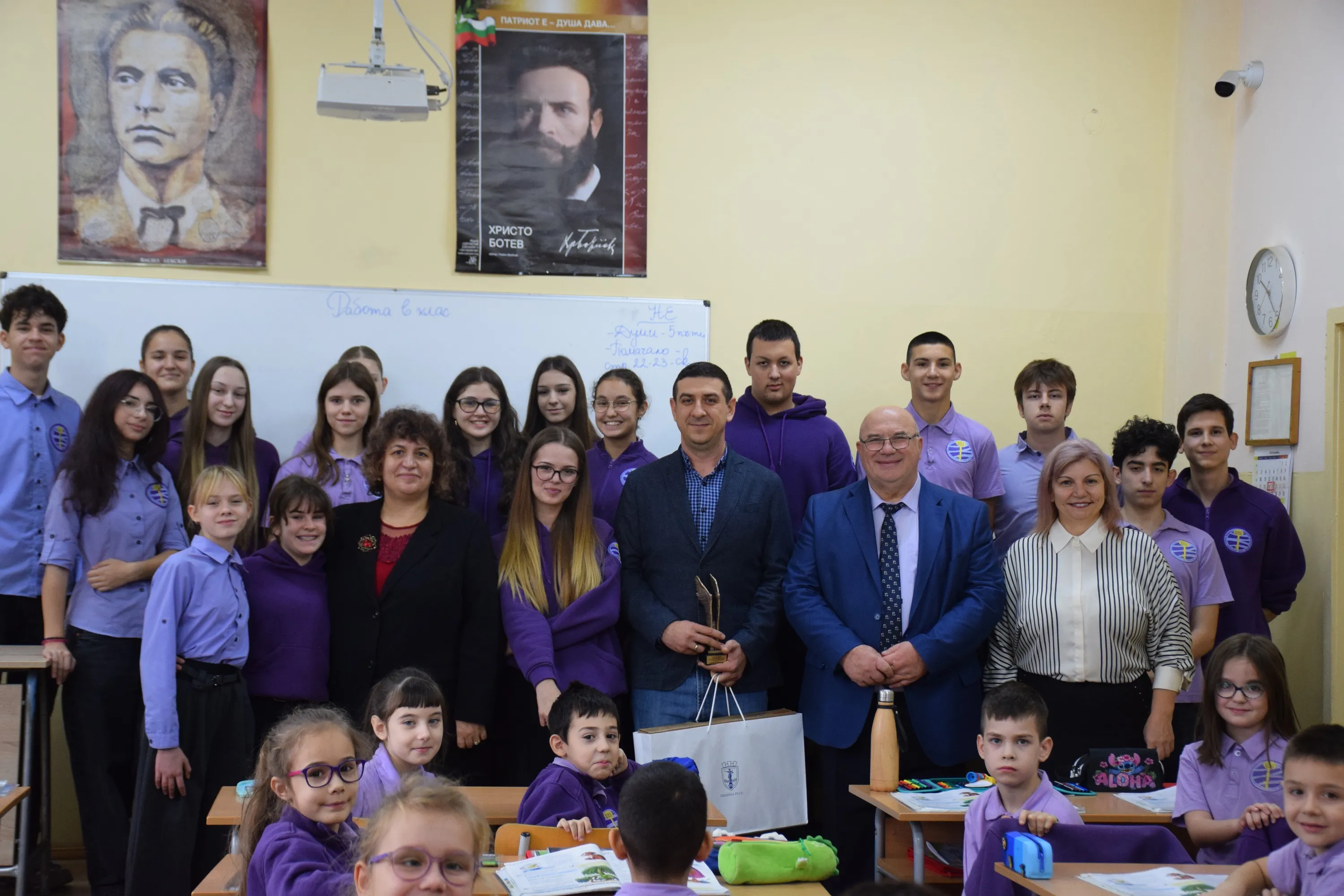 Наградиха учителите, носители на званието „Посланик на свободния дух в моето училище“ 2025